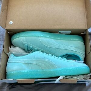 Men’s Puma suede classics